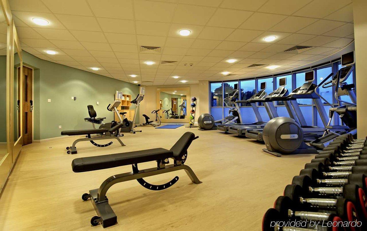 Doubletree By Hilton Gurugram Baani Square Hotel Gurgaon Faciliteiten foto